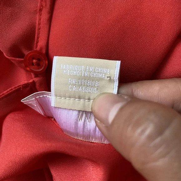 Michael Kors Womens Silky Red Sleeveless Tank Top Size 1X Gold Stud Light Casual - Picture 4 of 7